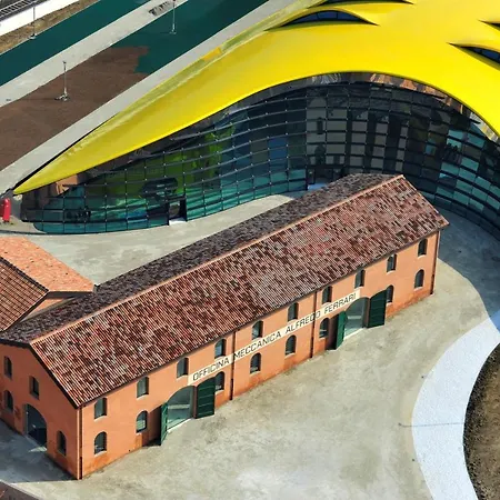Apartamento La Casa Del Parco Ferrari