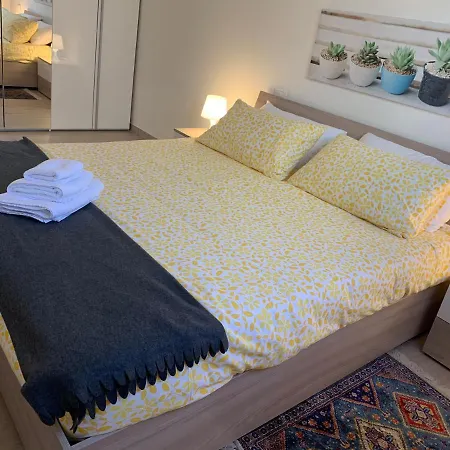 Apartamento La Casa Del Parco Ferrari