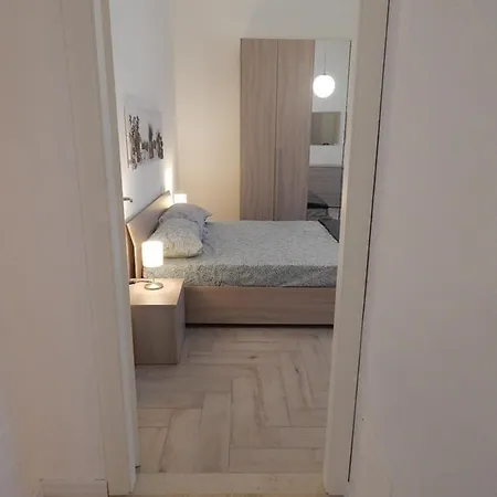 アパート La Casa Del Parco Ferrari *