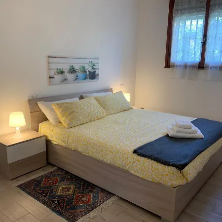 Apartament La Casa Del Parco Ferrari *